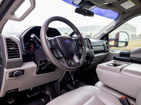 Used 2021 Ford F550 4x4 Crew Cab Super Duty image 9