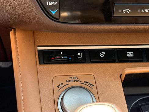 Used 2018 Lexus ES 350 w/ Luxury Package w/Wood Trim FWD image 31