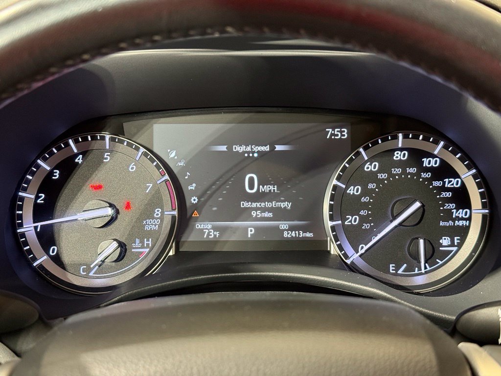 Used 2022 Toyota Highlander XLE AWD/4WD image 28