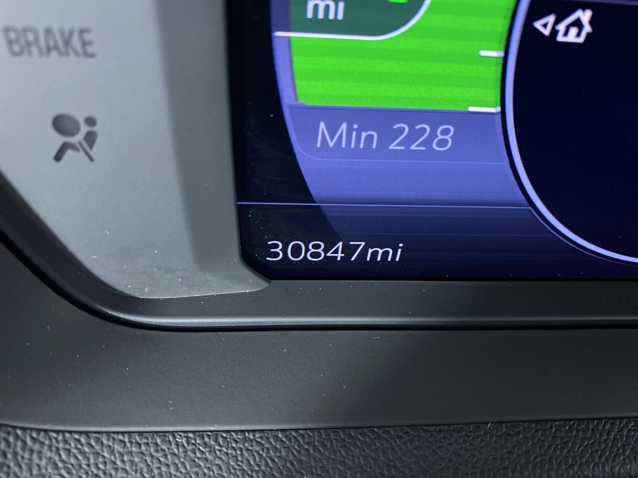 Used 2023 Chevrolet Bolt EUV LT w/ Convenience Package FWD image 4