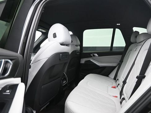 Used 2023 BMW X5 sDrive40i w/ Premium Package RWD image 11