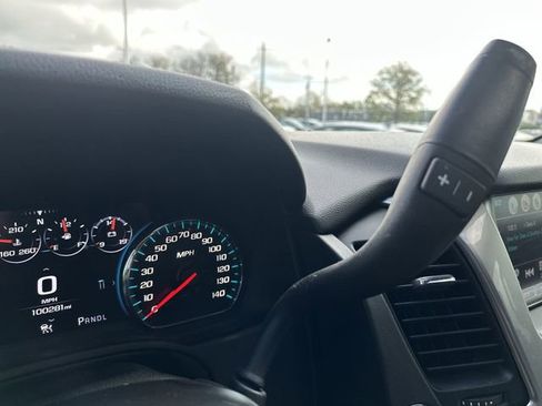 Used 2018 Chevrolet Tahoe Premier AWD/4WD image 24