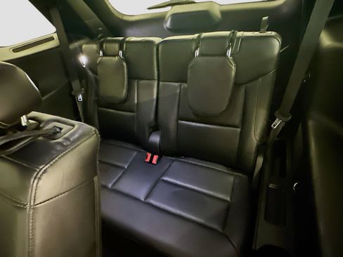 Used 2020 Ford Explorer XLT w/ Equipment Group 202A image 31