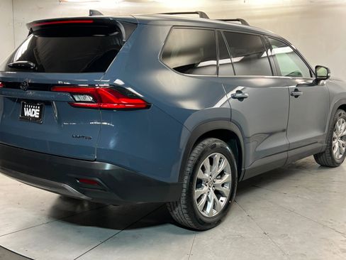 Used 2024 Toyota Grand Highlander Limited AWD/4WD image 6