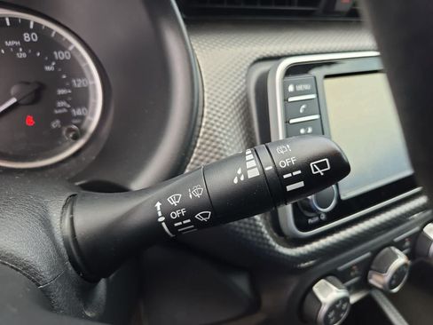 Used 2019 Nissan Kicks S FWD image 23