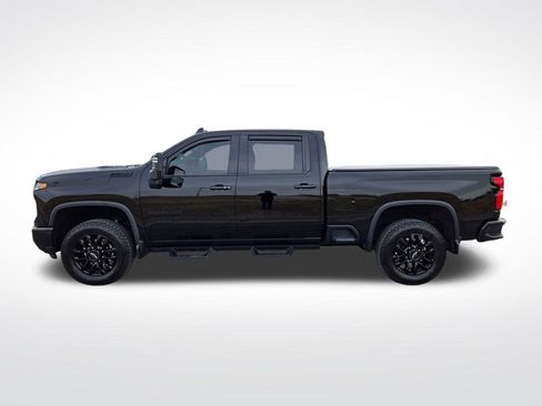 Used 2025 Chevrolet Silverado 2500 LTZ w/ Trail Boss Package image 9