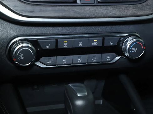 Used 2024 Nissan Altima 2.5 SV w/ SV Premium Package image 25