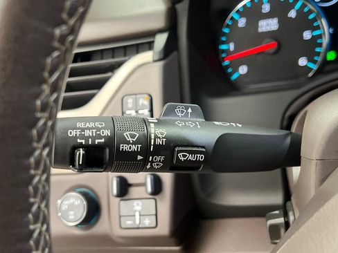 Used 2019 GMC Yukon Denali w/ Denali Ultimate Package AWD/4WD image 55
