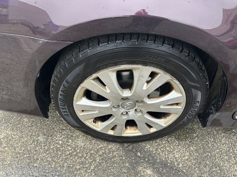 Used 2011 Toyota Avalon Limited image 17