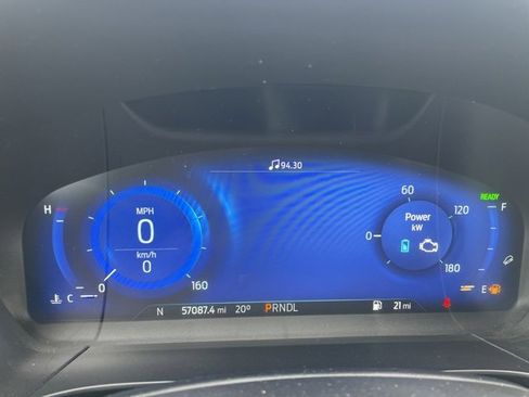 Used 2021 Ford Escape Titanium image 22