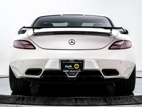 Used 2011 Mercedes-Benz SLS AMG Coupe image 16