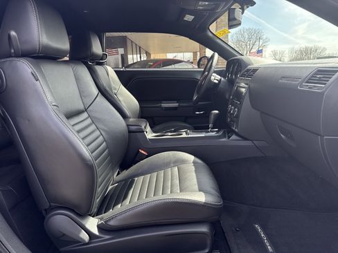 Used 2013 Dodge Challenger R/T image 25