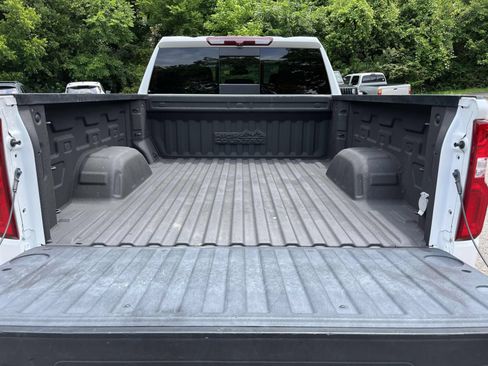 Used 2022 Chevrolet Silverado 1500 High Country w/ Z71 Off-Road Package AWD/4WD image 12