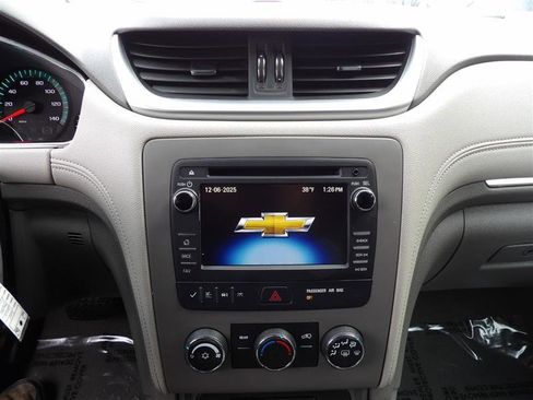Used 2015 Chevrolet Traverse LS image 22