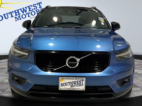 Used 2021 Volvo XC40 T5 R-Design w/ Advanced Package AWD/4WD image 2