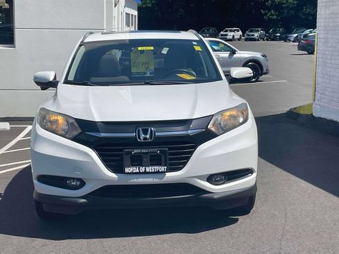 Certified 2018 Honda HR-V EX-L image 2