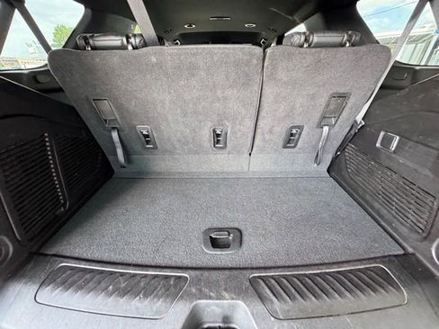 Used 2023 Chevrolet Tahoe LT image 9