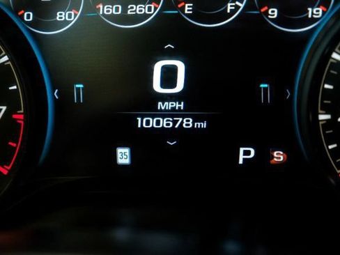 Used 2017 Chevrolet Camaro LT RWD image 23