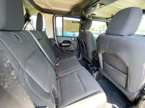 Used 2019 Jeep Wrangler Unlimited Sport S AWD/4WD image 26