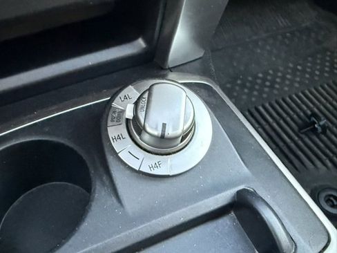 Used 2018 Toyota 4Runner Limited image 19