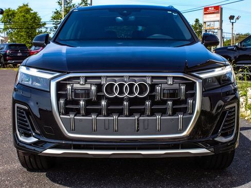 Used 2025 Audi Q7 2.0T Premium w/ Convenience Package AWD/4WD image 2