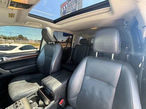 Used 2015 Lexus GX 460 Luxury w/ Preferred Accessory Package AWD/4WD image 13