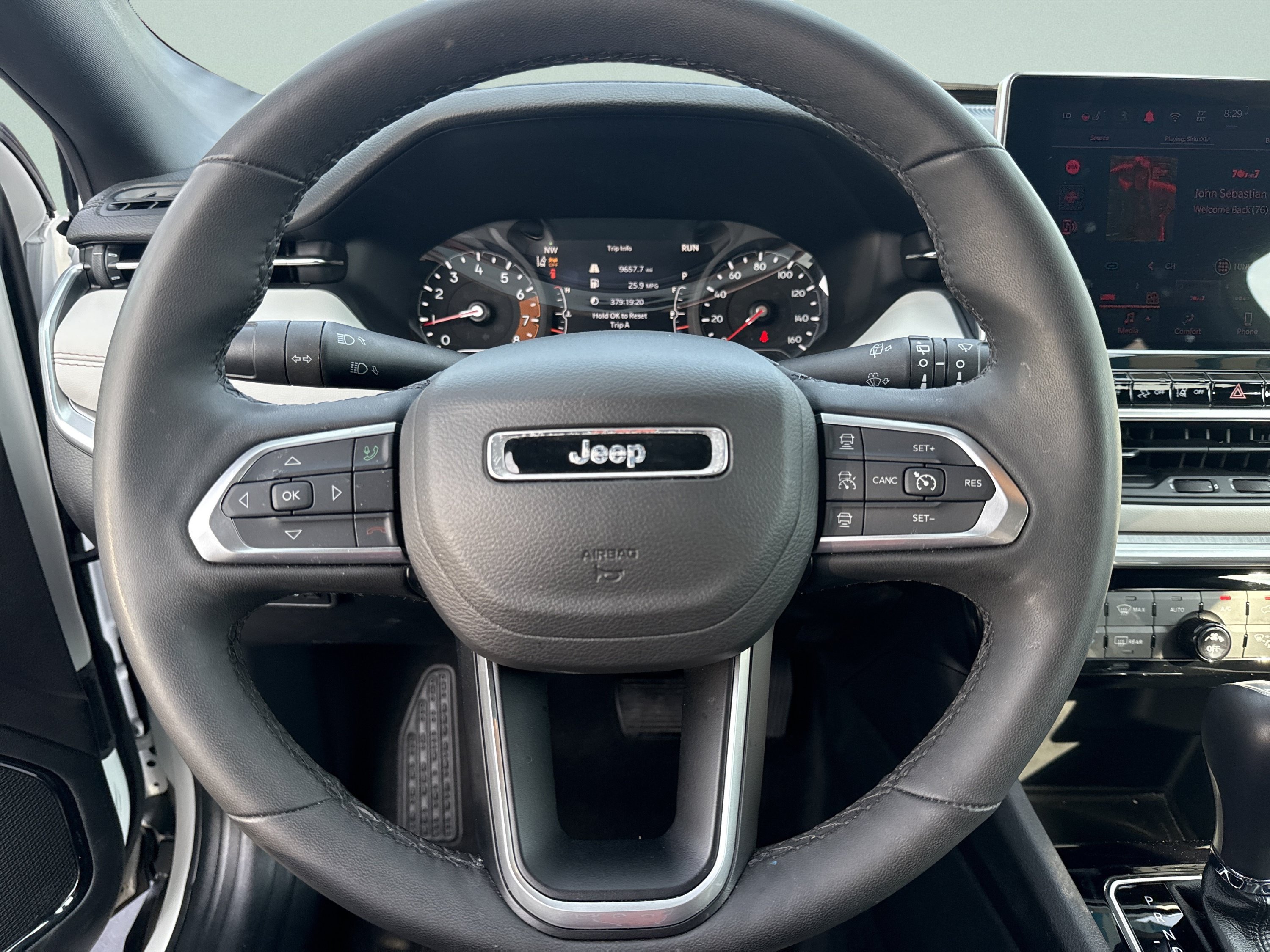 Used 2025 Jeep Compass Limited AWD/4WD image 10
