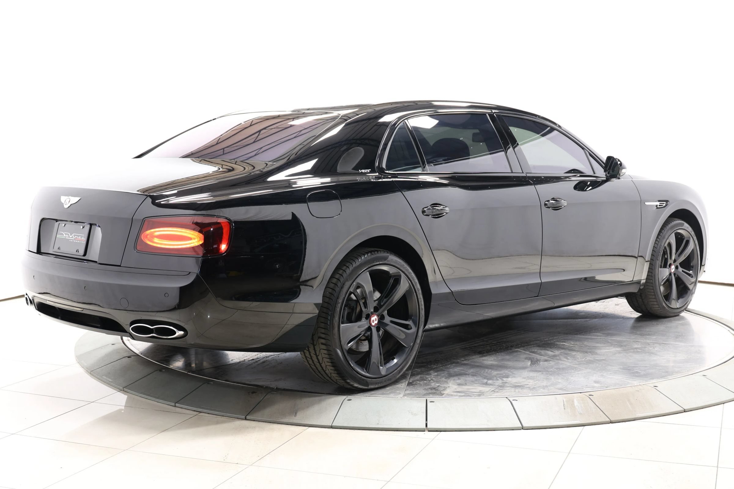 Used 2018 Bentley Flying Spur S V8 w/ Black Edition AWD/4WD image 4