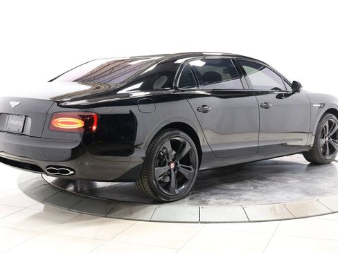 Used 2018 Bentley Flying Spur S V8 w/ Black Edition AWD/4WD image 4