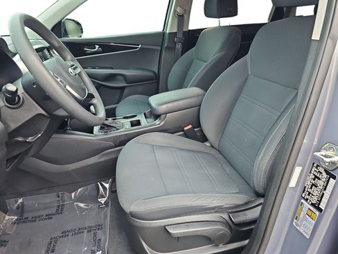 Used 2020 Kia Sorento FWD V6 image 12