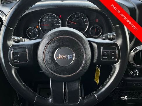 Used 2014 Jeep Wrangler Unlimited Sahara image 18