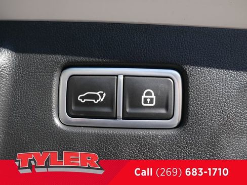 Used 2024 Kia Sorento SX Prestige w/ Panoramic Sunroof Package image 20