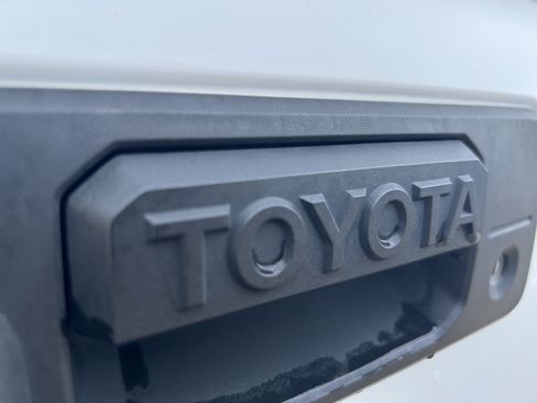 Used 2020 Toyota Tundra Platinum AWD/4WD image 7