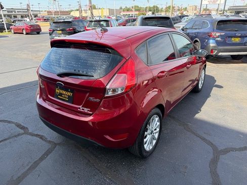 Used 2014 Ford Fiesta SE w/ Equipment Group 201A FWD image 4