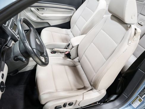 Used 2009 Volkswagen Eos Komfort FWD image 11