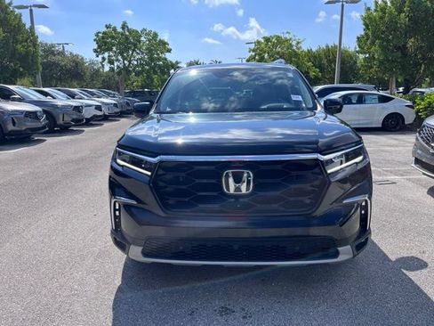 Used 2023 Honda Pilot Elite image 2