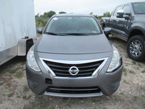 Used 2019 Nissan Versa S Plus image 2