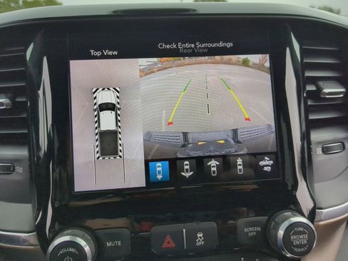 Used 2019 RAM 3500 Laramie w/ Black Appearance Package image 18