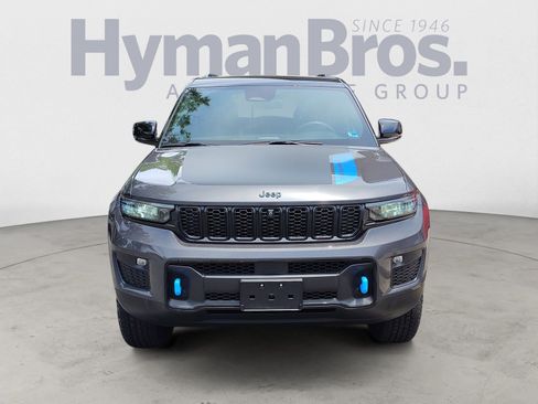 Used 2023 Jeep Grand Cherokee Trailhawk w/ Luxury Tech Group III AWD/4WD image 8