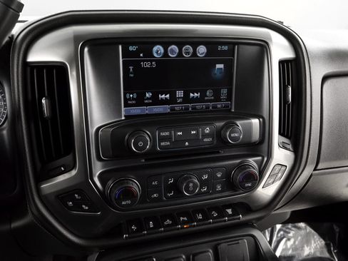 Used 2018 Chevrolet Silverado 2500 LTZ image 19