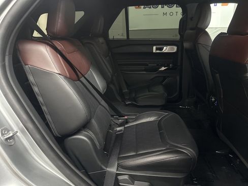 Used 2022 Ford Explorer Platinum w/ Equipment Group 601A image 35