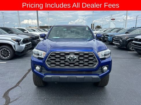 Used 2022 Toyota Tacoma TRD Off-Road AWD/4WD image 22