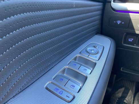 Used 2024 Hyundai Palisade Calligraphy image 25