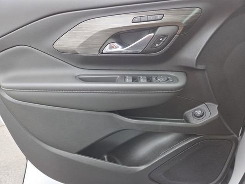 Used 2023 GMC Terrain SLT w/ Elevation Edition FWD image 31