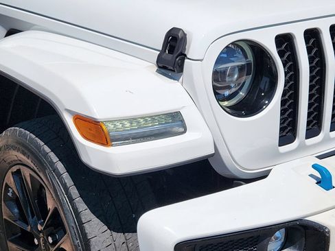 Used 2021 Jeep Wrangler Unlimited Sahara AWD/4WD image 28