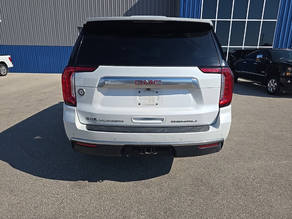 Used 2022 GMC Yukon XL Denali AWD/4WD image 4