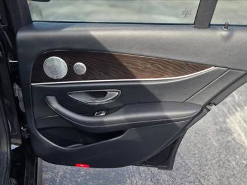 Used 2019 Mercedes-Benz E 300 image 19