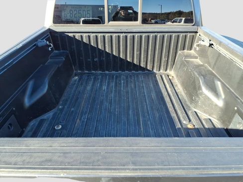 Used 2017 Toyota Tacoma SR5 image 35