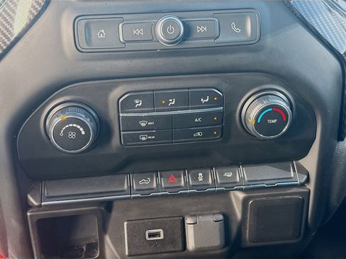 Used 2019 Chevrolet Silverado 1500 Custom w/ Custom Value Package image 14