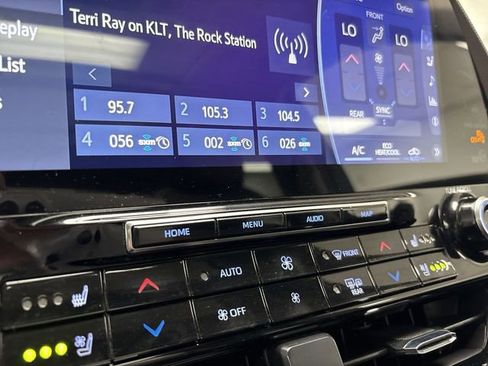 Used 2021 Toyota Highlander Platinum image 56